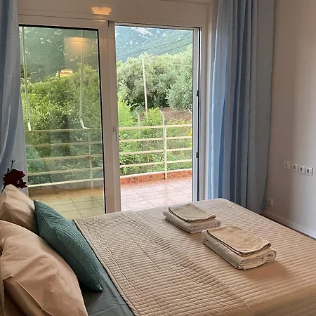 Apartmán Holidays Near The Kamena Vourla