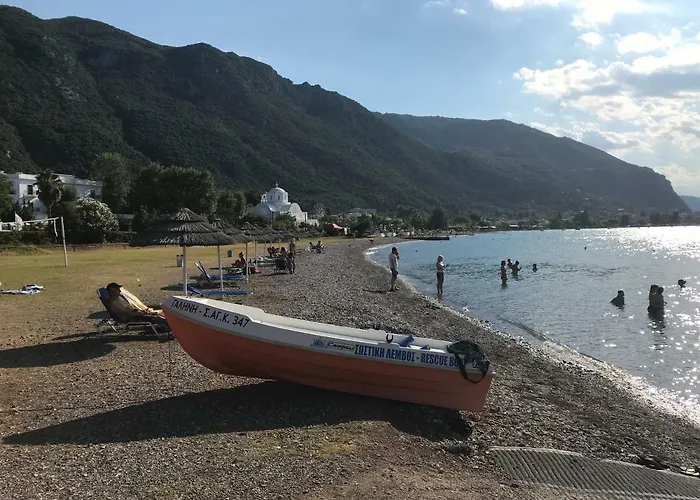 Holidays Near The * Kamena Vourla